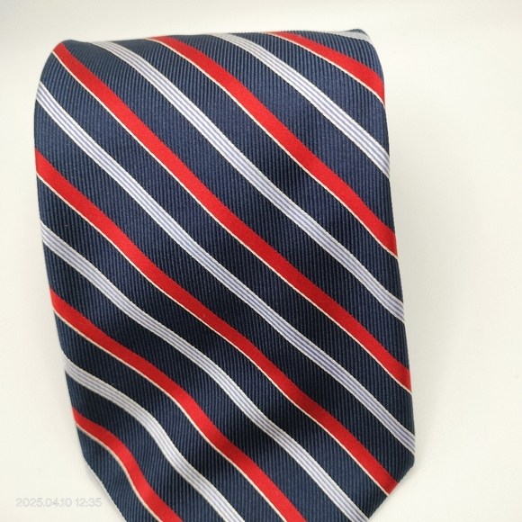 Daniel Cremieux Striped Men's Tie  Red, Blue, White Silk Handmade Preppy Classic - Picture 12 of 12